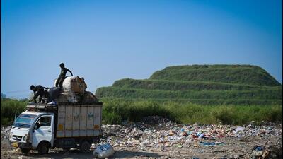 The landfill site at Singhola in Delhi. (HT Archive) The landfill site at Singhola in Delhi. (HT Archive)