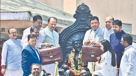 Mumbai, India - March 10, 2025:Dy CM and State Finance minister Ajit Pawar and MoS Finance Ashish Jaiswal along with other MLA's and MLC pays respect to Chattrapati Shivaji Maharaj Statue before presenting the State budget during the budget assembly session at Vidhan Bhavan, in Mumbai, India, on Monday, March 10, 2025. (Photo by Anshuman Poyrekar/ Hindustan Times) (Hindustan Times)