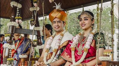 BJP MP Tejasvi Surya and Carnatic classical singer Sivasri Skandaprasad during their wedding ceremony, in Bengaluru. (PTI) BJP MP Tejasvi Surya and Carnatic classical singer Sivasri Skandaprasad during their wedding ceremony, in Bengaluru. (PTI)