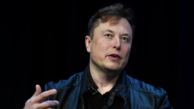 Federal employees face a midnight deadline to comply with Elon Musk's second demand for reports on their recent accomplishments (AP) Federal employees face a midnight deadline to comply with Elon Musk's second demand for reports on their recent accomplishments (AP)