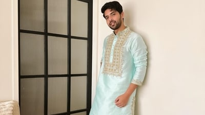 Armaan Malik reacts to people saying he only sings easy songs. Armaan Malik reacts to people saying he only sings easy songs.