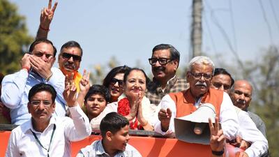 BJP’s Raj Rani Malhotra takes out a victory rally with her supporters after the poll results were announced. (Parveen Kumar/HT Photo) BJP’s Raj Rani Malhotra takes out a victory rally with her supporters after the poll results were announced. (Parveen Kumar/HT Photo)