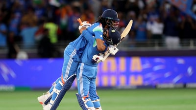 Ravindra Jadeja hit the final runs for India to clinch the Champions Trophy as lifted KL Rahul in the air to celebrate the precious win. (REUTERS)