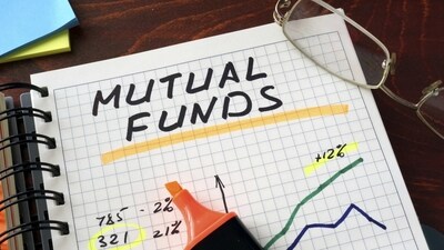 However, retail investor interest in mutual funds through a Systematic Investment Plan (SIP) only declined marginally from ₹26,400 crore in January 2025 to ₹25,999 crore in February. (MINT_PRINT) However, retail investor interest in mutual funds through a Systematic Investment Plan (SIP) only declined marginally from ₹26,400 crore in January 2025 to ₹25,999 crore in February. (MINT_PRINT)