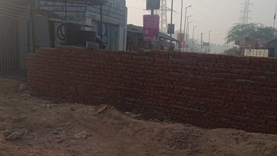 500 families of Gurugram's IREO project hit as angry villagers locked in land dispute with builder cut off power supply. The landowners have also blocked the primary access road to the project, further complicating residents' ability to reach their homes. 500 families of Gurugram's IREO project hit as angry villagers locked in land dispute with builder cut off power supply. The landowners have also blocked the primary access road to the project, further complicating residents' ability to reach their homes.