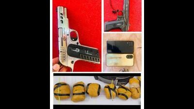 The packets were wrapped in yellow adhesive tape, and copper wire loops with illumination strips were found attached to them,” the BSF release said (Sourced)
