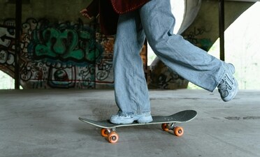 Baggy jeans (Pexels) Baggy jeans (Pexels)