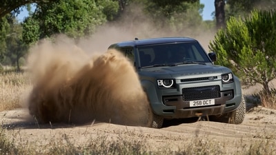 The new Defender Octa is the top-of-the-line version of the British luxury off-roader and will be the most powerful and off-road capable version