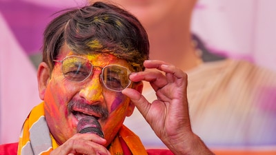 BJP MP Manoj Tiwari during Holi celebrations at his residence in New Delhi. (PTI) BJP MP Manoj Tiwari during Holi celebrations at his residence in New Delhi. (PTI)