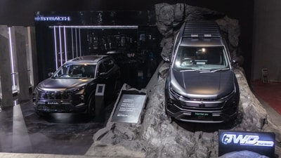 The Stealth Editions of Tata Safari and Harrier EV gets a matte black treatment on the outside. They were first showcased at the Bharat Mobility Expo 2025. The Stealth Editions of Tata Safari and Harrier EV gets a matte black treatment on the outside. They were first showcased at the Bharat Mobility Expo 2025.