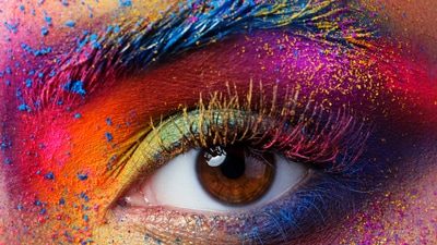 Getting colours inside your eyes can cause eye irritation and other visual complications. (Shutterstock) Getting colours inside your eyes can cause eye irritation and other visual complications. (Shutterstock)