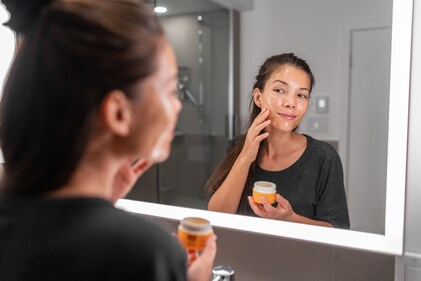 Moisturizer builds a protective sheild, preventing the colours from seeping through your pores. (Shutterstock) Moisturizer builds a protective sheild, preventing the colours from seeping through your pores. (Shutterstock)