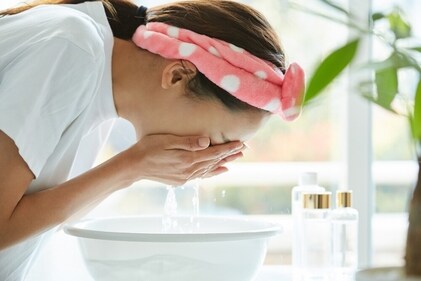 Carefully washing the eyes are important. (Shutterstock) Carefully washing the eyes are important. (Shutterstock)