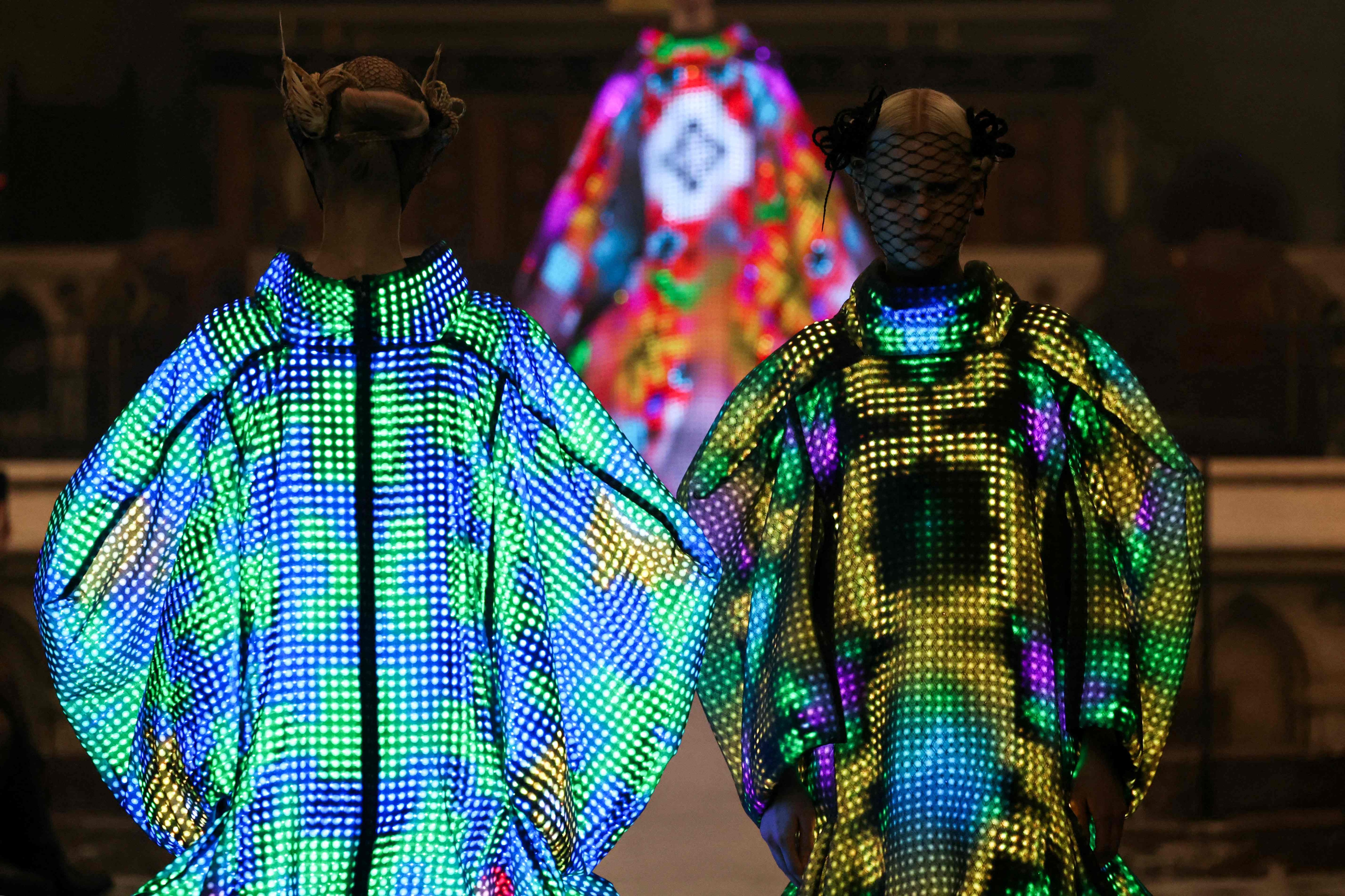 A mesmerising show was presented by Anrealage