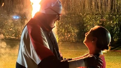 Shweta Bachchan kicked off the day by posting this sweet picture of her parents Amitabh Bachchan and Jaya Bachchan. Shweta Bachchan kicked off the day by posting this sweet picture of her parents Amitabh Bachchan and Jaya Bachchan.