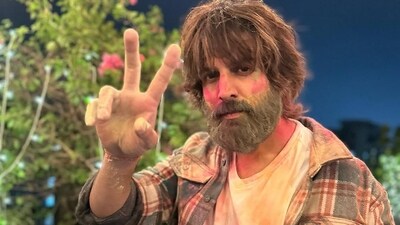 Kartik Aaryan posted pictures and videos sporting the shaggy look from his upcoming film with Sreeleela. Kartik Aaryan posted pictures and videos sporting the shaggy look from his upcoming film with Sreeleela.