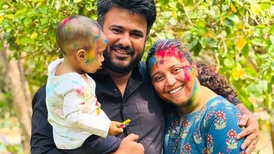 Swara Bhasker posted the cutest pic with husband Fahad Ahmed and their daughter Rabiya. Swara Bhasker posted the cutest pic with husband Fahad Ahmed and their daughter Rabiya.