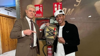 Lamine Yamal caught up with Cody Rhodes backstage at WWE SmackDown. (Instagram/@lamineyamal) Lamine Yamal caught up with Cody Rhodes backstage at WWE SmackDown. (Instagram/@lamineyamal)