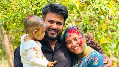 On Friday, Swara shared glimpses of her Holi celebrations with family on Instagram. (Instagram) On Friday, Swara shared glimpses of her Holi celebrations with family on Instagram. (Instagram)