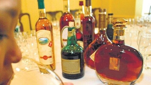 Over time regularly drinking small amounts of alcohol appears to lower cardiovascular risk by increasing levels of high-density lipoprotein cholesterol (HDL), the so-called ‘good’ cholesterol, and by reducing the tendency to form blood clots. (File photo) Over time regularly drinking small amounts of alcohol appears to lower cardiovascular risk by increasing levels of high-density lipoprotein cholesterol (HDL), the so-called ‘good’ cholesterol, and by reducing the tendency to form blood clots. (File photo)