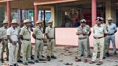 Representational image: Mangaluru police conducted their largest drug bust in the state ever (PTI) Representational image: Mangaluru police conducted their largest drug bust in the state ever (PTI)