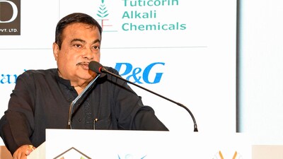 Nitin Gadkari addresses a gathering. (PIB) Nitin Gadkari addresses a gathering. (PIB)