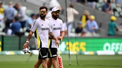 Virat Kohli (L) recently spoke in detail about the diktat (Getty Inages) Virat Kohli (L) recently spoke in detail about the diktat (Getty Inages)