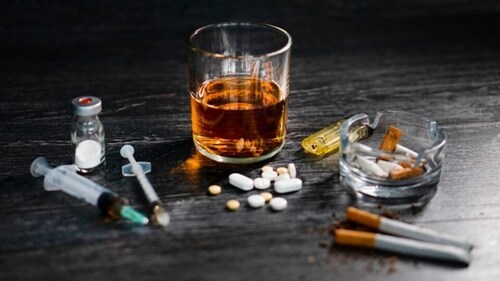 Prolonged alcohol consumption can affect the skin adversely. It leads to dry skin, dark circles and reduced elasticity. (Unsplash) Prolonged alcohol consumption can affect the skin adversely. It leads to dry skin, dark circles and reduced elasticity. (Unsplash)