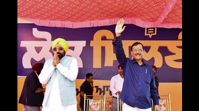 AAP Convener Arvind Kejriwal with Punjab CM Bhagwant Mann at a public meeting in Ludhiana. (Photo: X) AAP Convener Arvind Kejriwal with Punjab CM Bhagwant Mann at a public meeting in Ludhiana. (Photo: X)