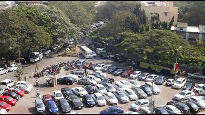 As per Chandigarh administration, the delay in implementing paid parking has resulted in a revenue loss of  ₹10 crore. (HT Photo)