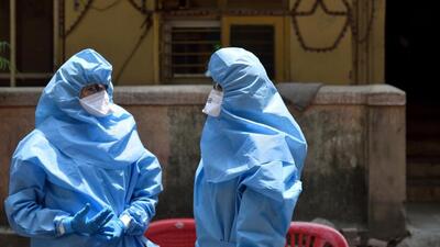 Doctors conduct Covid-19 tests in Mumbai in April 17, 2020. (Satish Bate/HT File Photo) Doctors conduct Covid-19 tests in Mumbai in April 17, 2020. (Satish Bate/HT File Photo)
