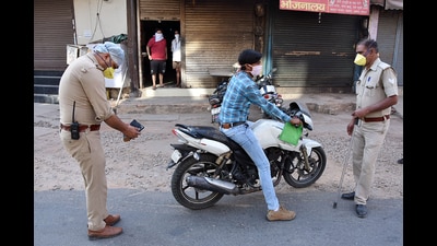 The state government’s transport department has set a deadline for the installation of high-security registration plates (HSRP) by April 30. (REPRESENTATIVE PIC) The state government’s transport department has set a deadline for the installation of high-security registration plates (HSRP) by April 30. (REPRESENTATIVE PIC)