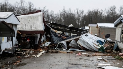 Strong winds have also caused power outages for more than 2,00,000 homes and businesses in Texas, Oklahoma, Missouri, Illinois, Indiana, and Michigan. (AFP) Strong winds have also caused power outages for more than 2,00,000 homes and businesses in Texas, Oklahoma, Missouri, Illinois, Indiana, and Michigan. (AFP)
