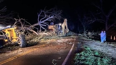At least 40 people were killed and dozens more injured on March 15 when tornadoes and violent storms raked across the central United States. (AFP) At least 40 people were killed and dozens more injured on March 15 when tornadoes and violent storms raked across the central United States. (AFP)