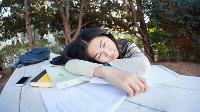 Napping is your brain’s secret anti-ageing hack. Are you doing it right? (Image by Pixabay) Napping is your brain’s secret anti-ageing hack. Are you doing it right? (Image by Pixabay)