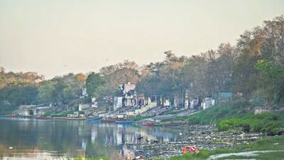 A view of Yamuna Bazaar Ghat, which once served as the epicentre of Delhi’s interaction with the river. (Sanchit Khanna/HT Photo) A view of Yamuna Bazaar Ghat, which once served as the epicentre of Delhi’s interaction with the river. (Sanchit Khanna/HT Photo)
