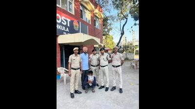 Accused, Gurvinder Singh in police custody in Panchkula on Tuesday. (HT Photo) Accused, Gurvinder Singh in police custody in Panchkula on Tuesday. (HT Photo)