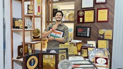 Chai Sutta Bar co-founder Anubhav Dubey opened up about his UPSC failures, self-doubt, and how taking a chance on a new path changed his life. (X/@tbhAnubhav) Chai Sutta Bar co-founder Anubhav Dubey opened up about his UPSC failures, self-doubt, and how taking a chance on a new path changed his life. (X/@tbhAnubhav)
