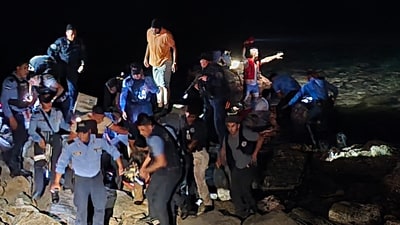 Rescue teams working on the site of a plane crash in Roatan, Honduras on March 17, 2025. (AFP/ Honduran Police / HANDOUT) Rescue teams working on the site of a plane crash in Roatan, Honduras on March 17, 2025. (AFP/ Honduran Police / HANDOUT)