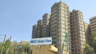 The district administration on Tuesday gave permission to the developer to demolish three towers in the complex. (HT Photo) The district administration on Tuesday gave permission to the developer to demolish three towers in the complex. (HT Photo)