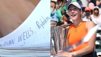 Andreeva notably took out the notebook when she had lost the second set to Swiatek and that seemed to work (Tennis Channel/Getty Images) Andreeva notably took out the notebook when she had lost the second set to Swiatek and that seemed to work (Tennis Channel/Getty Images)