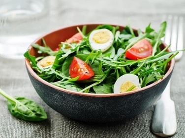 You can easily improve your diet by adding eggs to a salad. This fat-soluble nutrient has antioxidant and anti-inflammatory properties and boosts the amount of Vitamin E which the body absorbs from the vegetables. (Shutterstock) You can easily improve your diet by adding eggs to a salad. This fat-soluble nutrient has antioxidant and anti-inflammatory properties and boosts the amount of Vitamin E which the body absorbs from the vegetables. (Shutterstock)