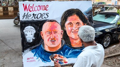 While the SpaceX capsule was making its way to Earth, people were excitedly awaiting the return of Sunita Williams and Butch Wilmore. A Gurukul School of Art teacher in Mumbai, made a painting to welcome the astronauts. (Ashish Vaishnav/ANI)