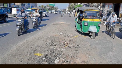 Opposition is set to take up issues such as condition of roads & stalled developments works. (Manish/HT) Opposition is set to take up issues such as condition of roads & stalled developments works. (Manish/HT)