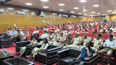 Training session for officers. (HT) Training session for officers. (HT)