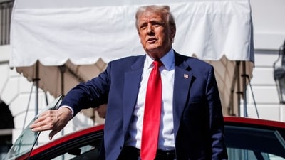 Donald Trump celebrated with breathtaking drone show in Florida (Bloomberg) Donald Trump celebrated with breathtaking drone show in Florida (Bloomberg)