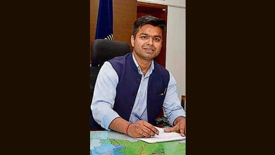 2017-batch IAS officer Himanshu Jain takes charge as DC on Thursday. (HT Photo)