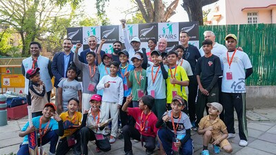 New Delhi, Mar 19 (ANI): New Zealand Prime Minister Christopher Luxon in a group picture with Indian Veteran cricketer Kapil Dev, former New Zealand international cricketer Ross Taylor and children as he plays cricket with children, in New Delhi on Wednesday. (ANI Photo) (Christopher Luxon - X) New Delhi, Mar 19 (ANI): New Zealand Prime Minister Christopher Luxon in a group picture with Indian Veteran cricketer Kapil Dev, former New Zealand international cricketer Ross Taylor and children as he plays cricket with children, in New Delhi on Wednesday. (ANI Photo) (Christopher Luxon - X)