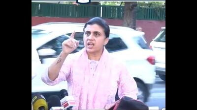 Army officer’s wife meets governor Kataria, says will hold protest outside Patiala DC office on March 22 (HT Photo) Army officer’s wife meets governor Kataria, says will hold protest outside Patiala DC office on March 22 (HT Photo)