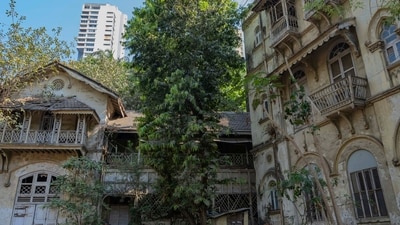 Mumbai’s iconic Laxmi Nivas bungalow on Nepean Sea, which served as a secret hideout for freedom fighters during the Quit India Movement in the 1940s, has been sold for ₹276 crore. HT Photo by Satish Bate (HT Photo) Mumbai’s iconic Laxmi Nivas bungalow on Nepean Sea, which served as a secret hideout for freedom fighters during the Quit India Movement in the 1940s, has been sold for ₹276 crore. HT Photo by Satish Bate (HT Photo)
